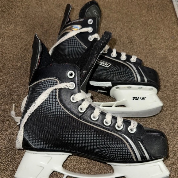 Bauer Tuuk One 05 Supreme Ice Hockey Skates Youth Size 5R Gear Equipment Used PO - Picture 2 of 12